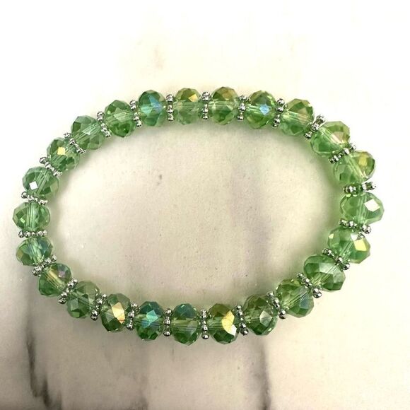 Green crystal stretchy bracelet - Picture 1 of 7
